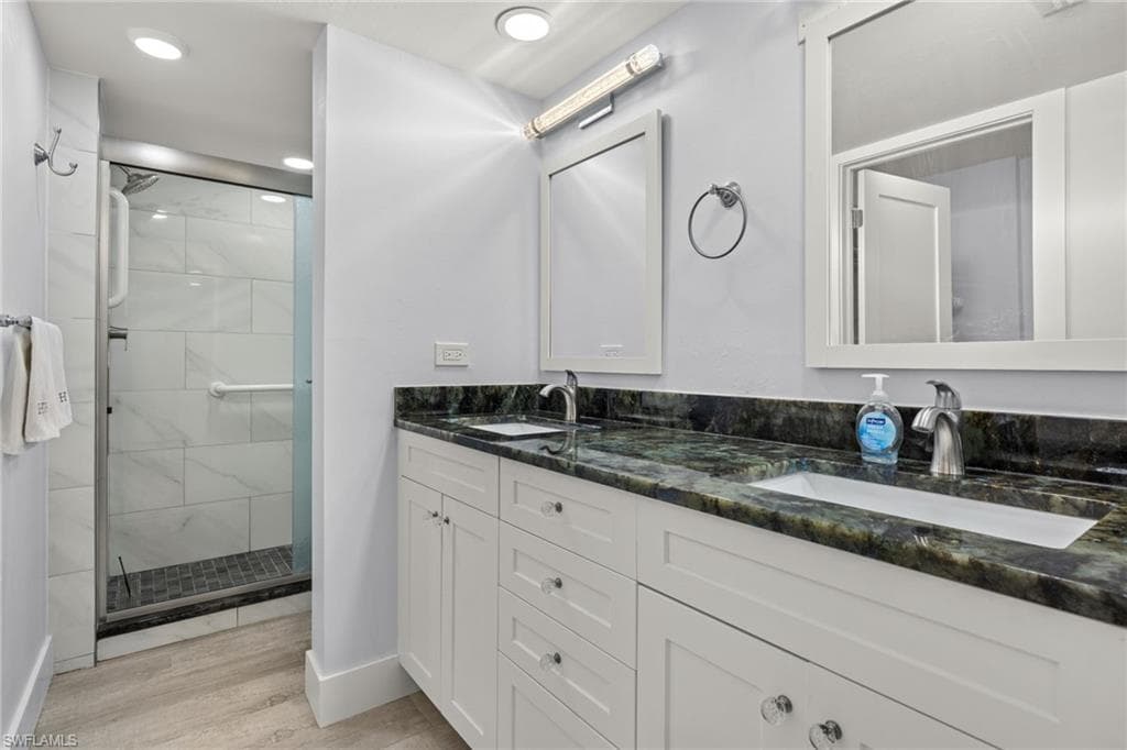 610 Donax ST # 111, SANIBEL FL 33957-18