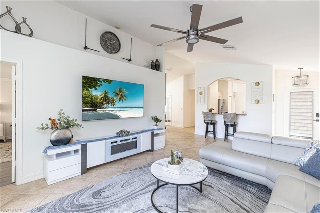 1630 Triangle Palm TER-3