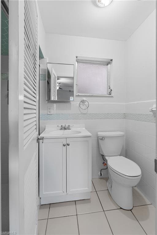 1450 Charles RD, FORT MYERS FL 33919-17