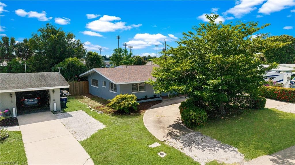 1450 Charles RD, FORT MYERS FL 33919-18