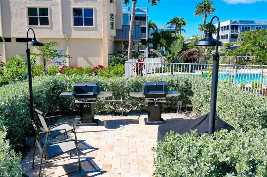 3127 W Gulf DR # 106, SANIBEL FL 33957-38