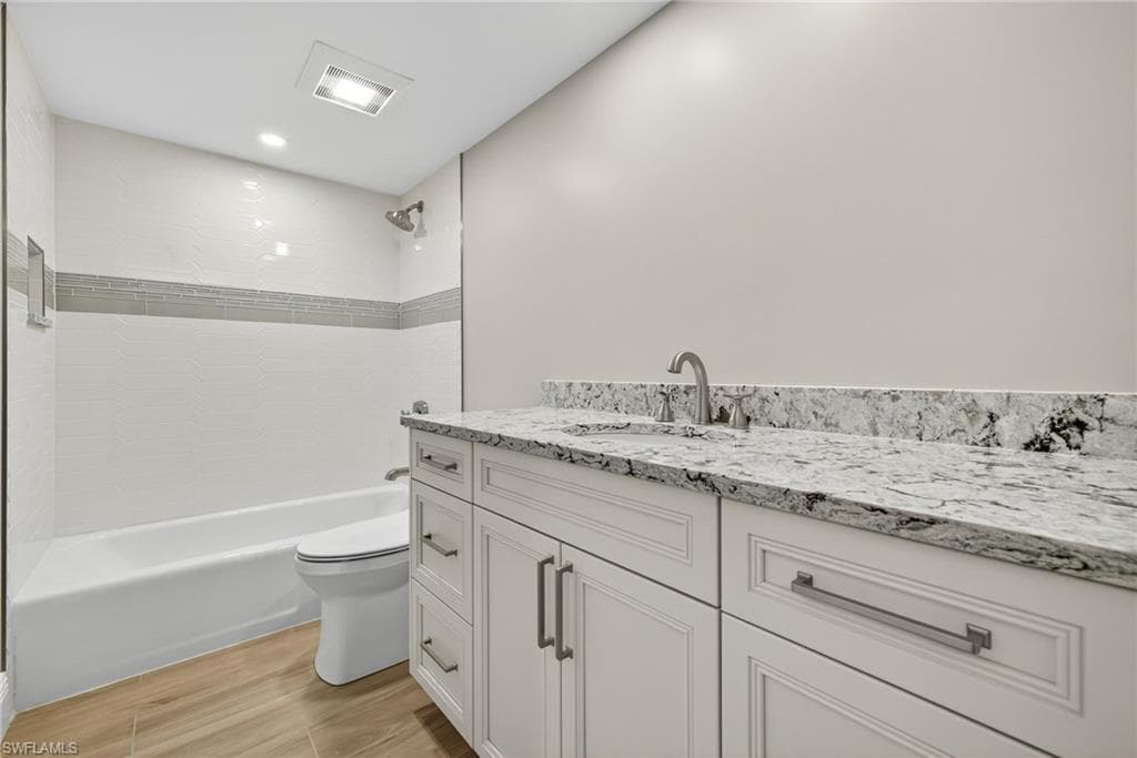 3145 W Gulf DR # 201, SANIBEL FL 33957-24