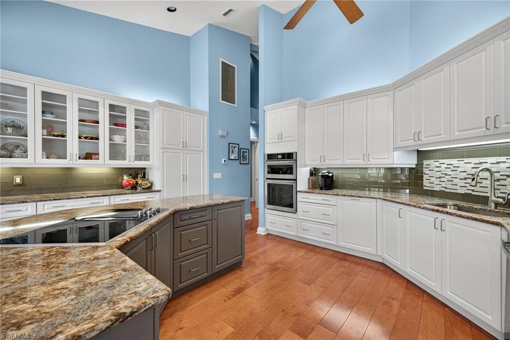 6 Bramblewood PT, NAPLES FL 34105-14