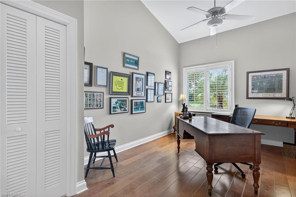 6 Bramblewood PT, NAPLES FL 34105-28