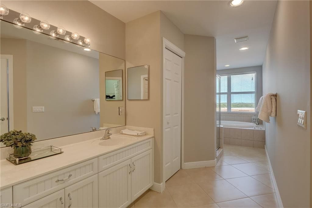 1857 San Marco RD # 3, MARCO ISLAND FL 34145-8
