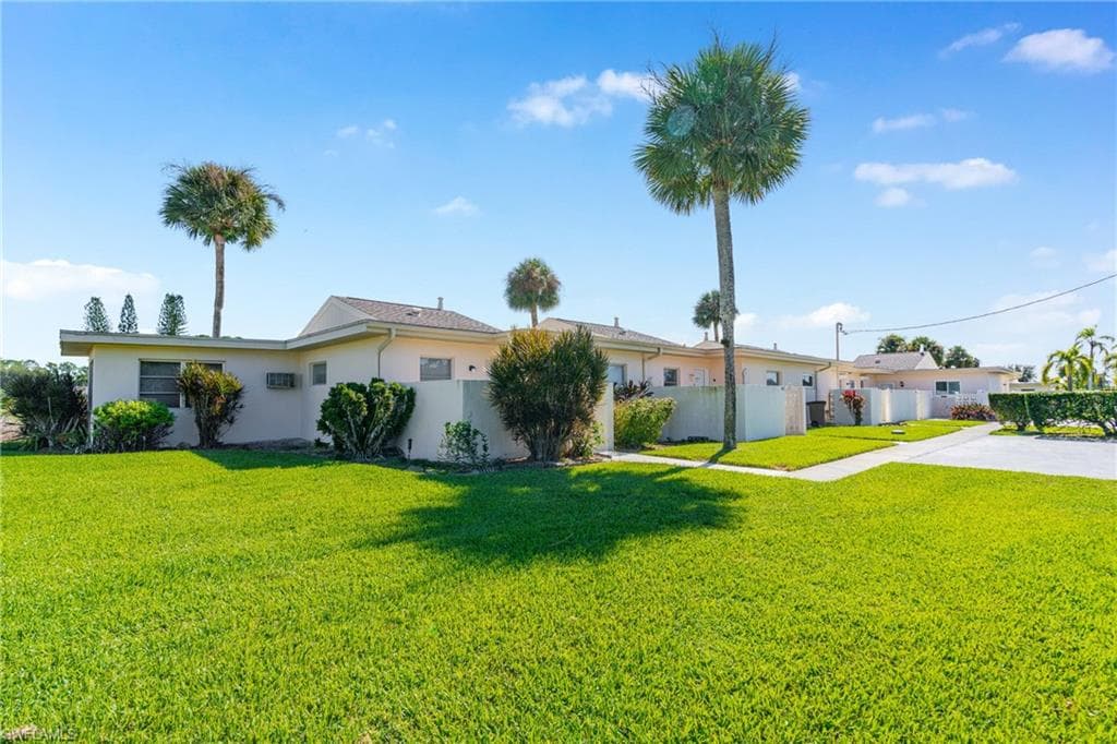 706 Joel BLVD, LEHIGH ACRES FL 33936-14