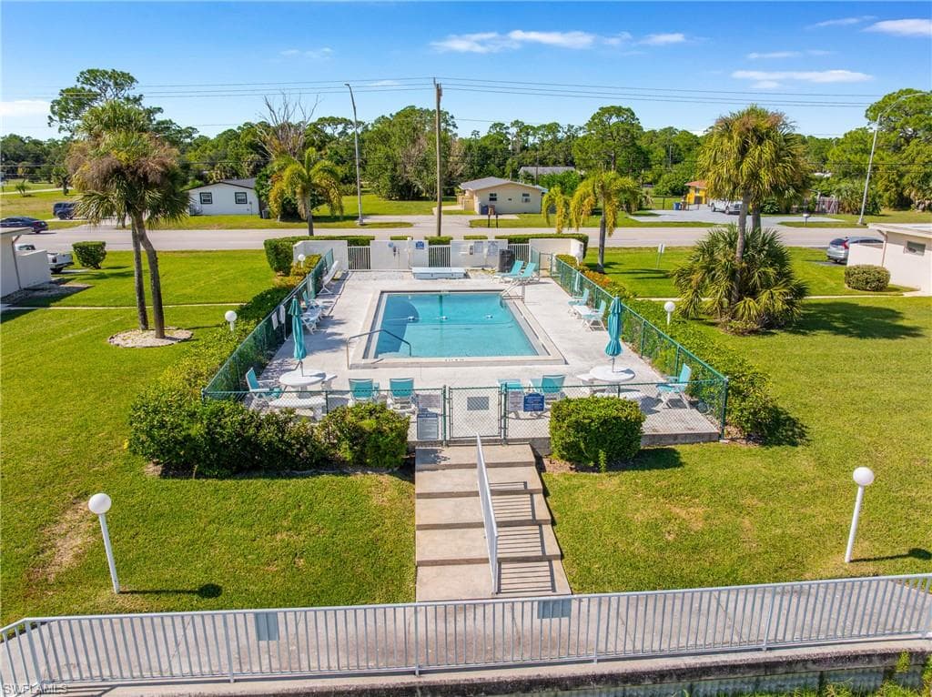 706 Joel BLVD, LEHIGH ACRES FL 33936-18