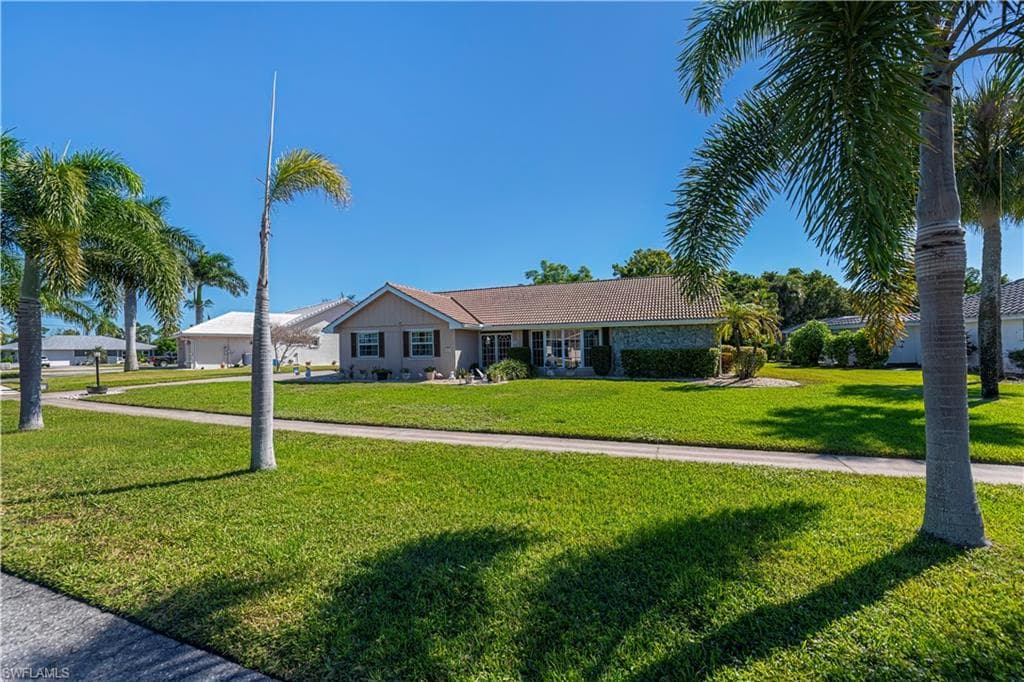 4210 Yarmouth CT, NORTH FORT MYERS FL 33903-35
