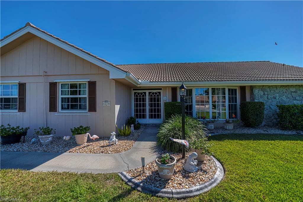 4210 Yarmouth CT, NORTH FORT MYERS FL 33903-7