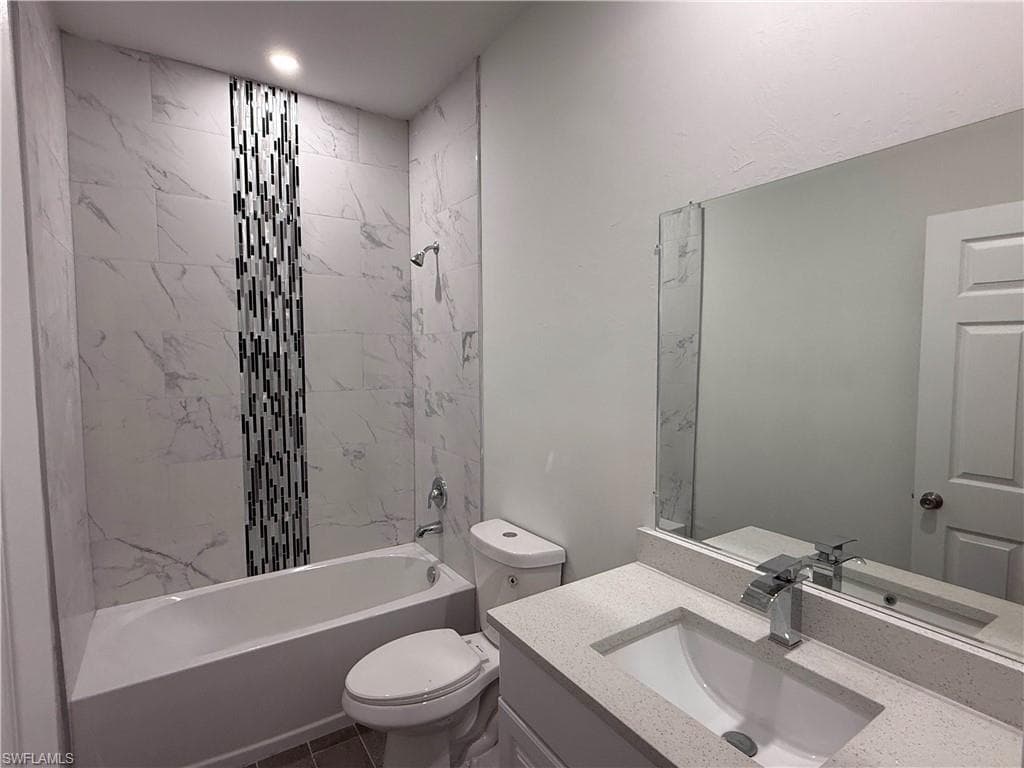 304-306 Gordon AVE S, LEHIGH ACRES FL 33973-28