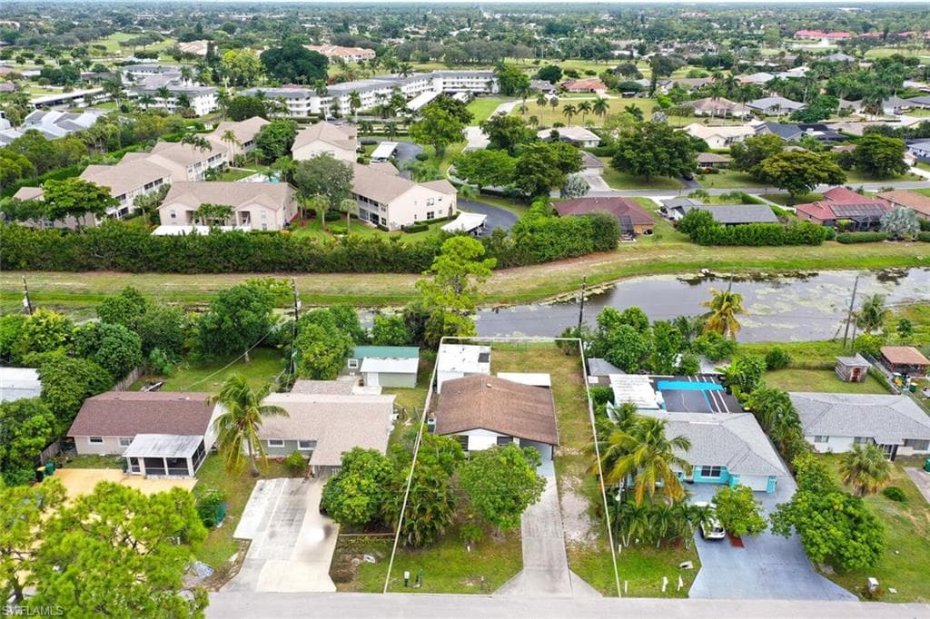 5317 Dixie DR, NAPLES FL 34113-35