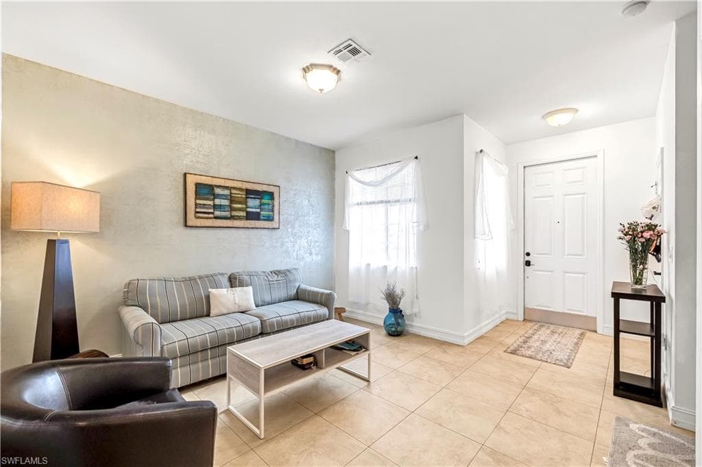 10261 Olivewood WAY # 145, ESTERO FL 33928-5