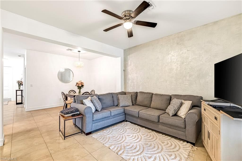 10261 Olivewood WAY # 145, ESTERO FL 33928-8