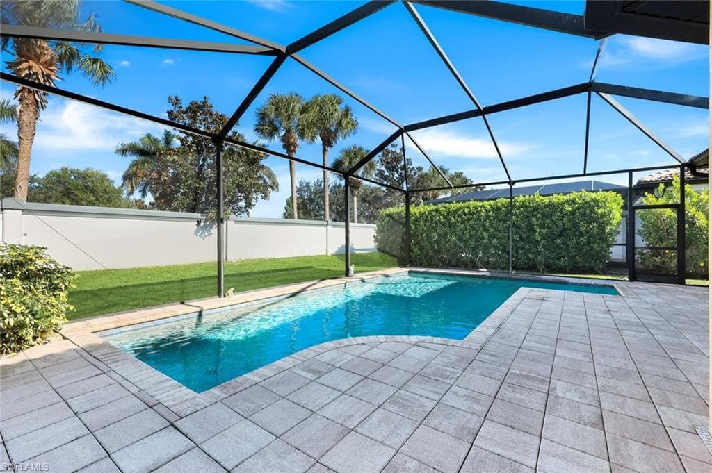 10101 FLORENCE CIR, NAPLES FL 34119-32