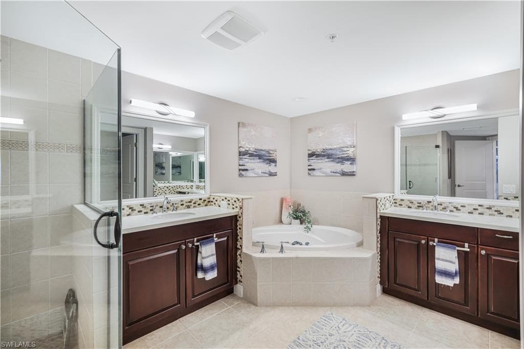 6081 Silver King BLVD # 404, CAPE CORAL FL 33914-12