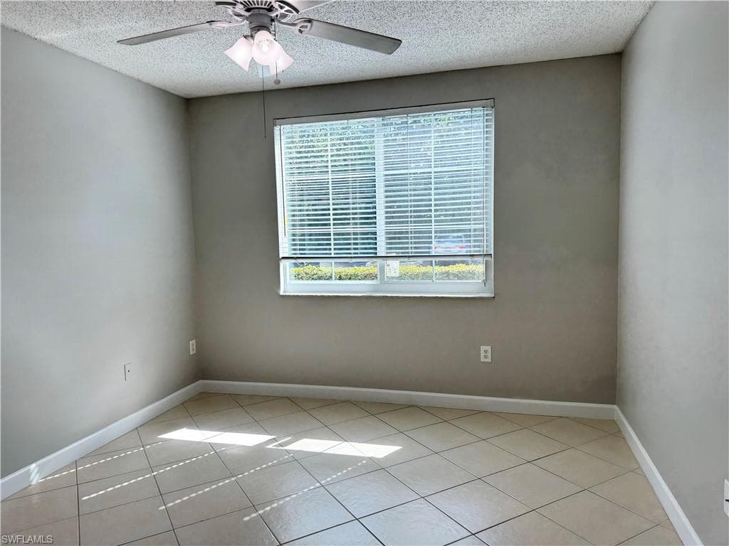 1200 Reserve WAY # 103, NAPLES FL 34105-16