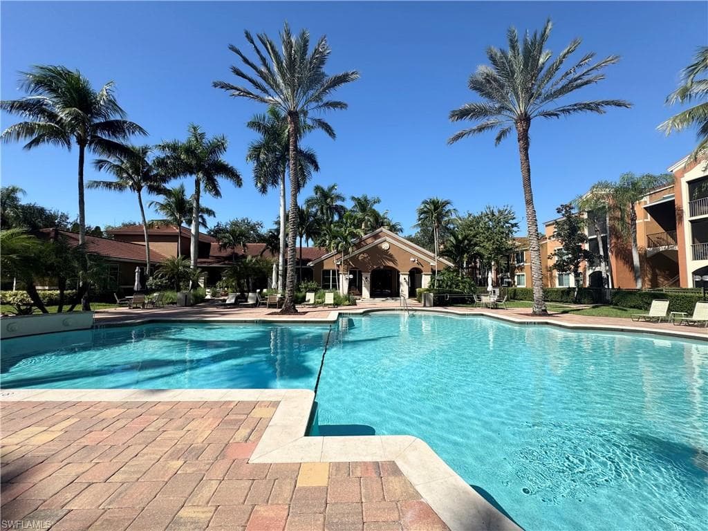1200 Reserve WAY # 103, NAPLES FL 34105-21