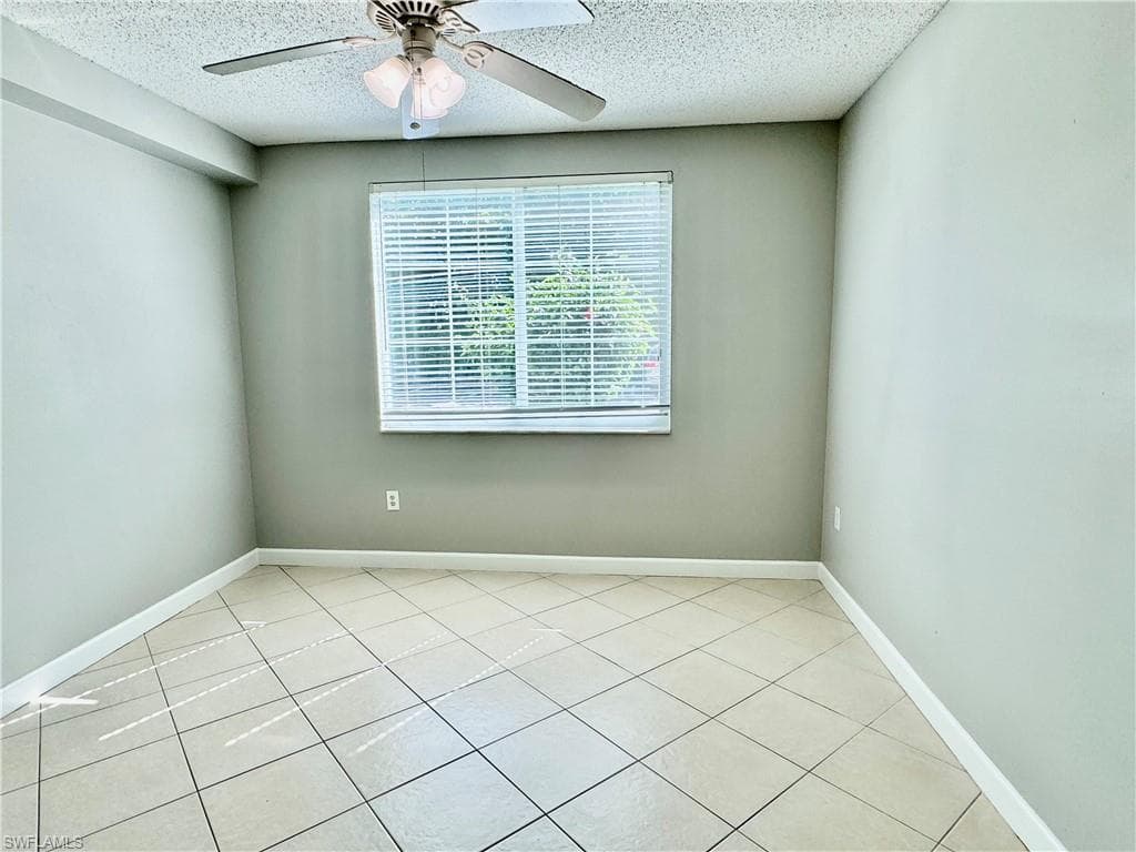 1200 Reserve WAY # 103, NAPLES FL 34105-14