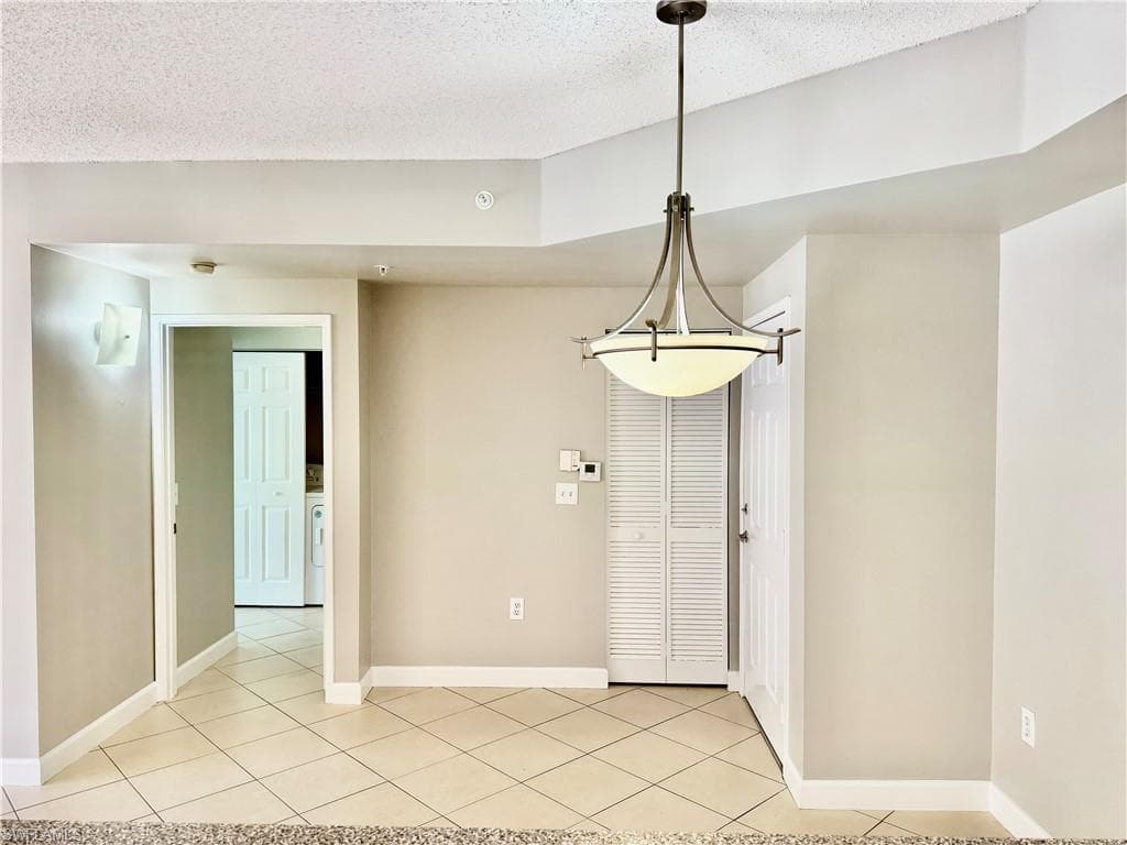 1200 Reserve WAY # 103, NAPLES FL 34105-10