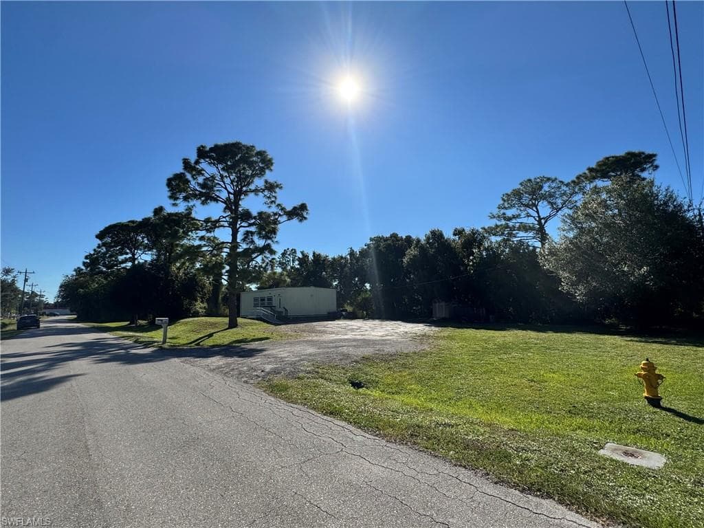 1385 Touchstone RD, NORTH FORT MYERS FL 33903-1