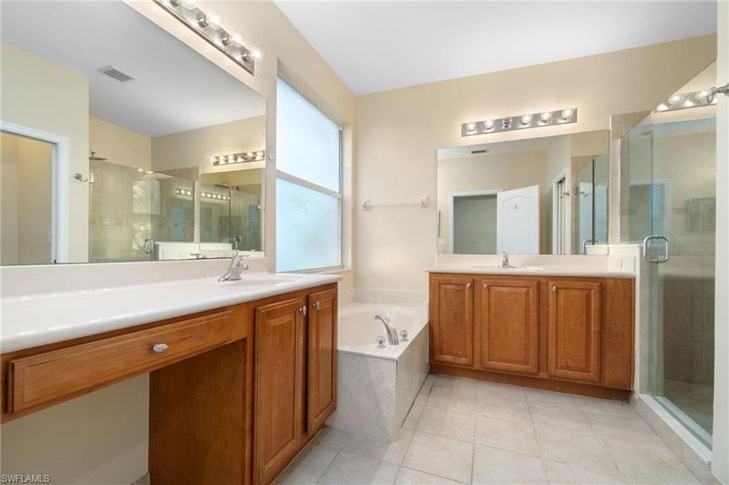 7009 Romana WAY # 1605, NAPLES FL 34119-11