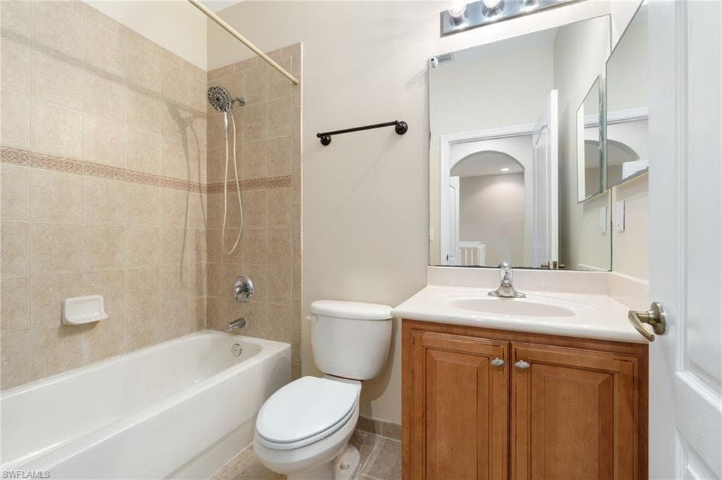 7009 Romana WAY # 1605, NAPLES FL 34119-14