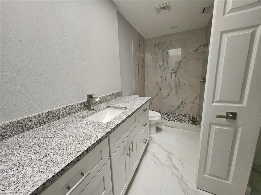 17748 port boca CT, FORT MYERS FL 33908-9