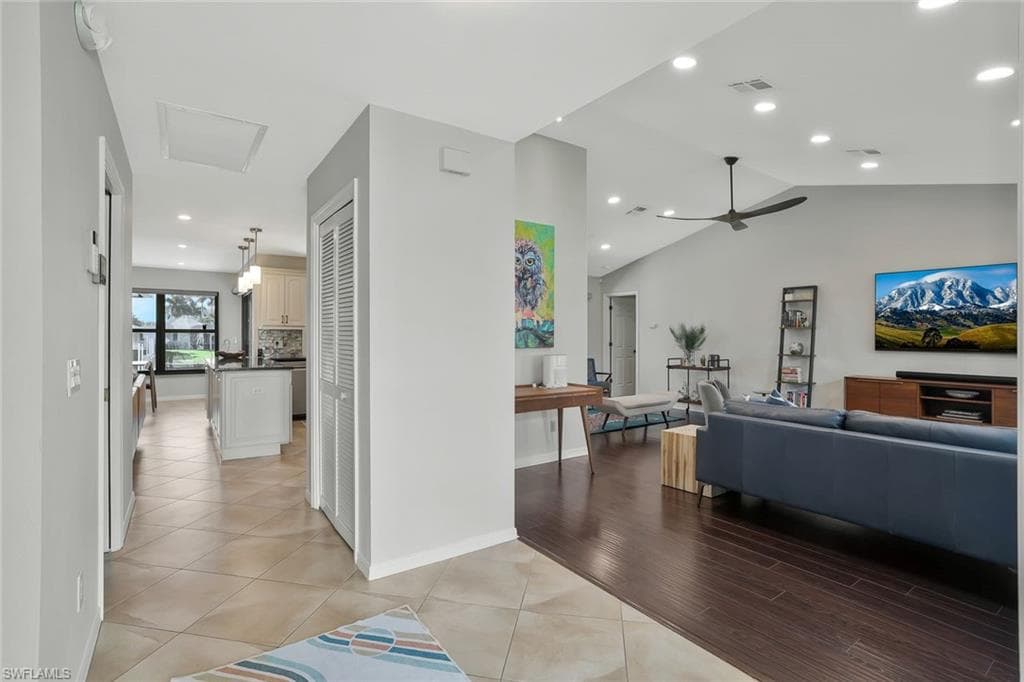 50 Copperfield CT, MARCO ISLAND FL 34145-8