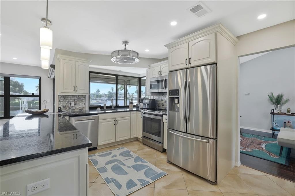 50 Copperfield CT, MARCO ISLAND FL 34145-17