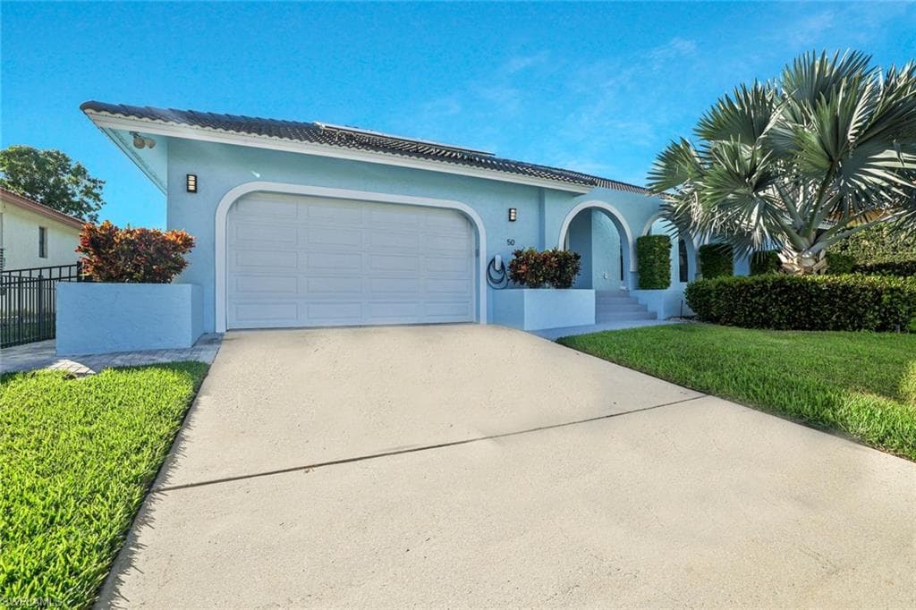 50 Copperfield CT, MARCO ISLAND FL 34145-36