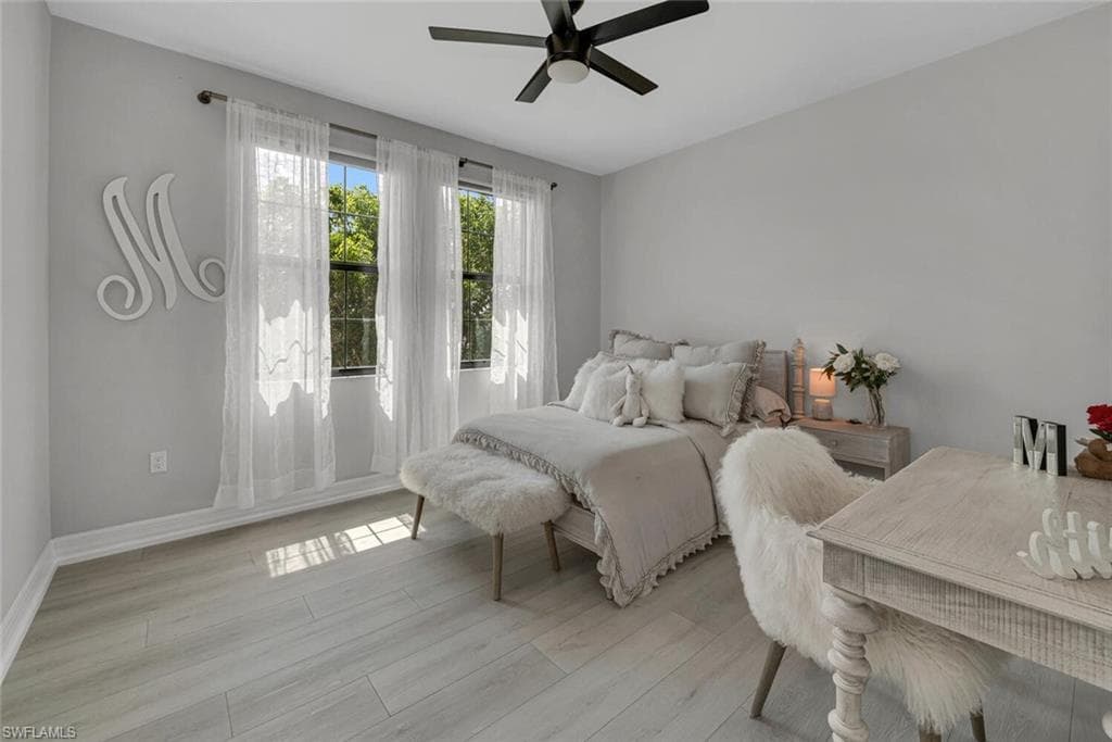 4541 Azalea DR, NAPLES FL 34119-22