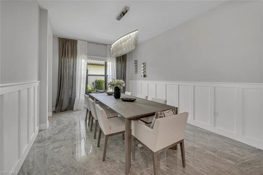 4541 Azalea DR, NAPLES FL 34119-9