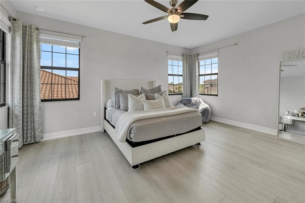 4541 Azalea DR, NAPLES FL 34119-20