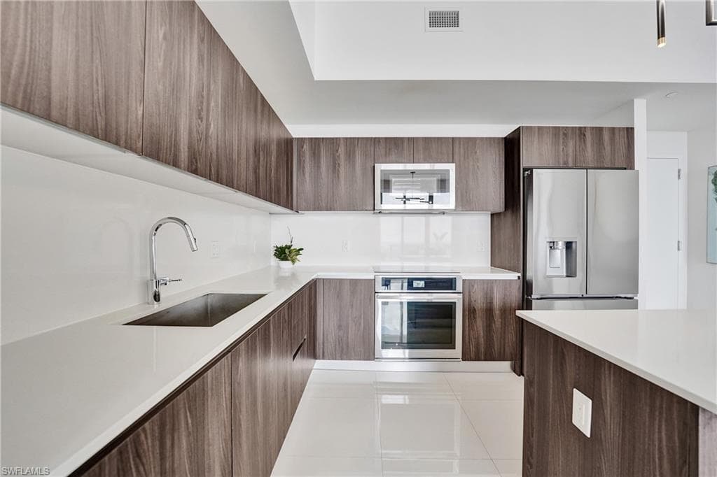 2960 NE 207 ST # 1205, AVENTURA FL 33180-19