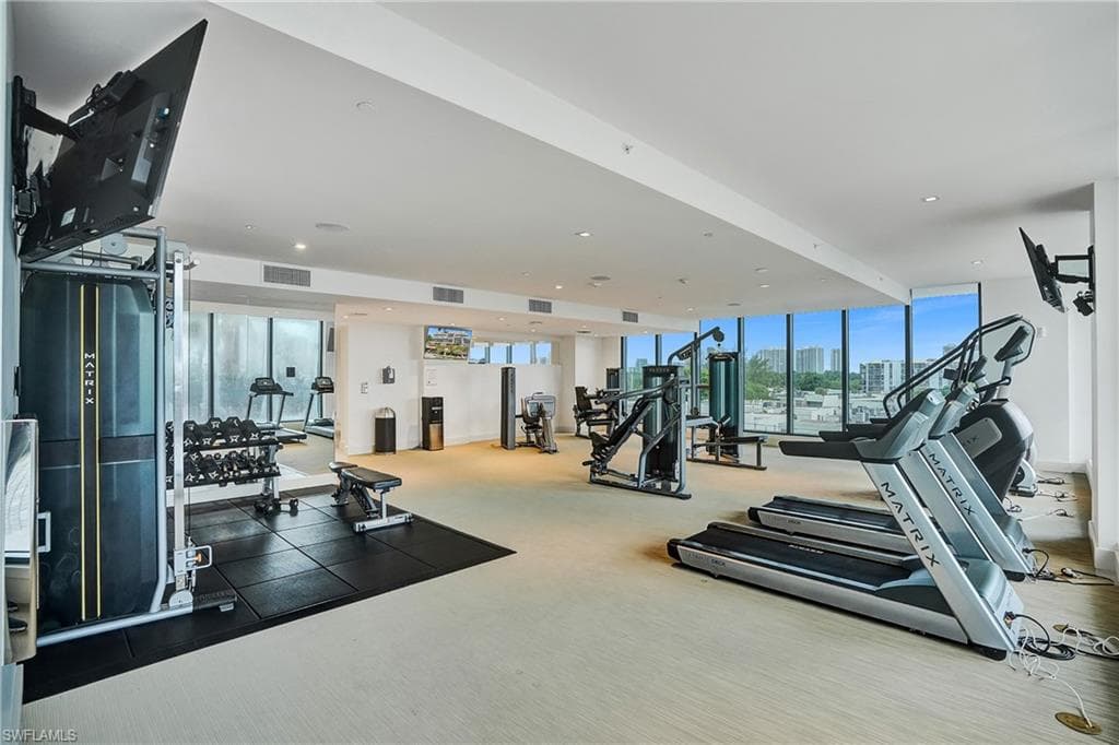 2960 NE 207 ST # 1205, AVENTURA FL 33180-8