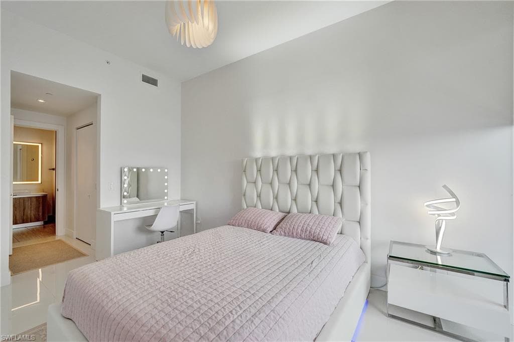 2960 NE 207 ST # 1205, AVENTURA FL 33180-40