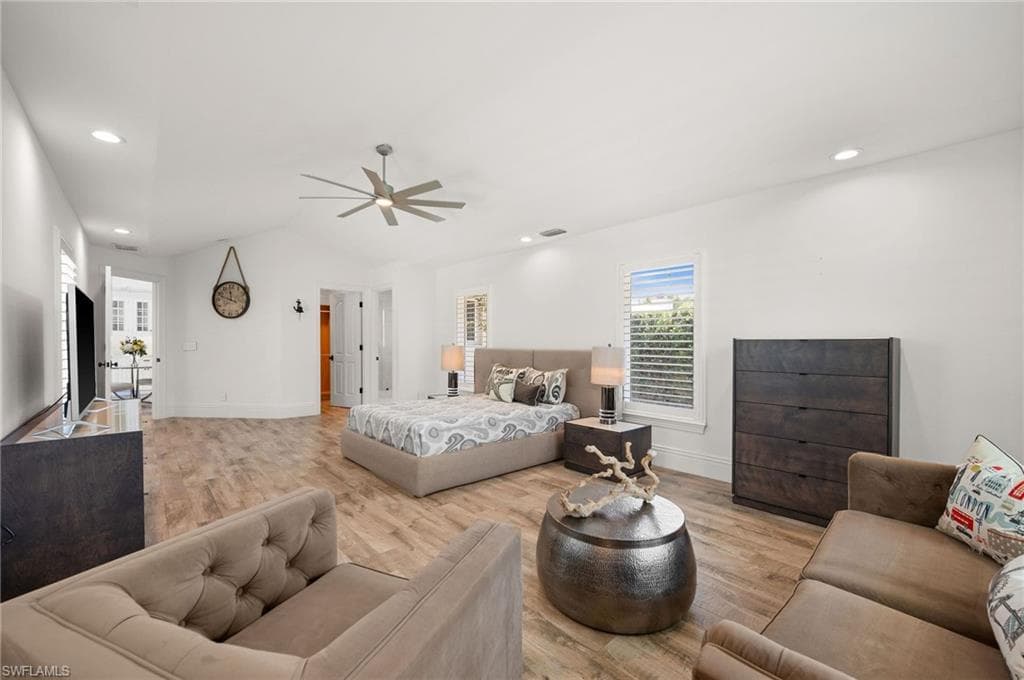 1228 Diana AVE, NAPLES FL 34103-6