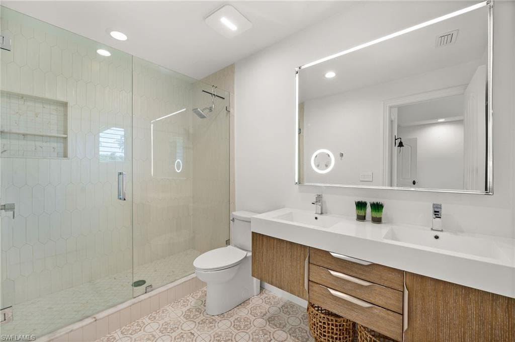 1228 Diana AVE, NAPLES FL 34103-7