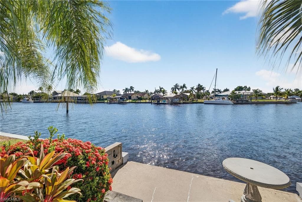 330 Tudor DR # 110, CAPE CORAL FL 33904-23