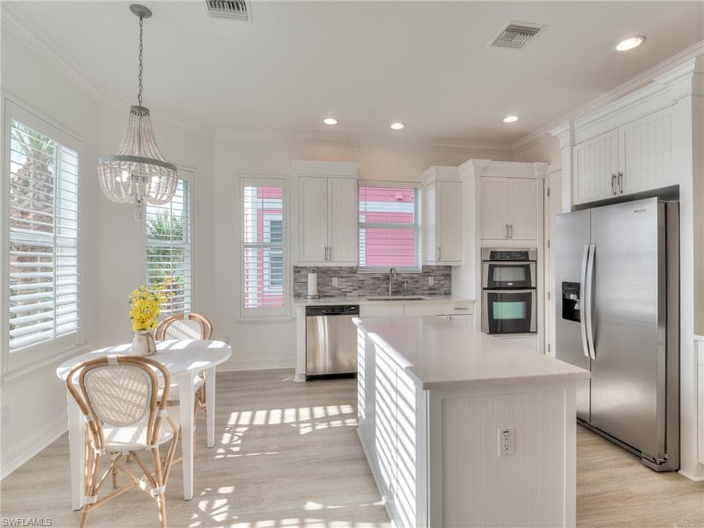 282/276 Delmar AVE, FORT MYERS BEACH FL 33931-32