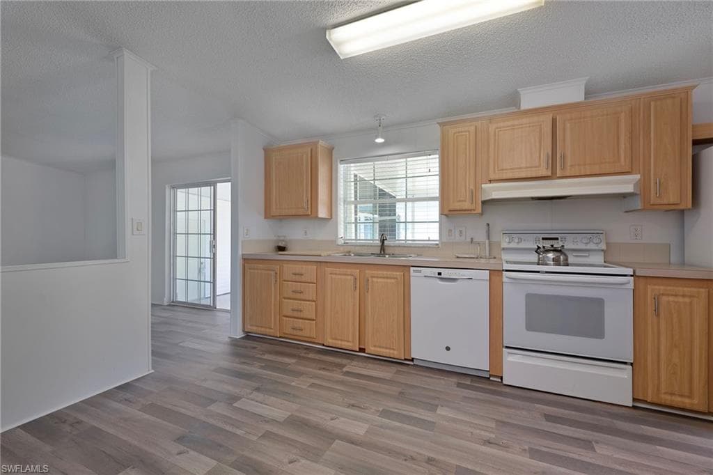 276 Grosbeak LN # 276, NAPLES FL 34114-4