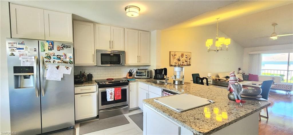 1330 Derbyshire CT # E203, NAPLES FL 34116-5