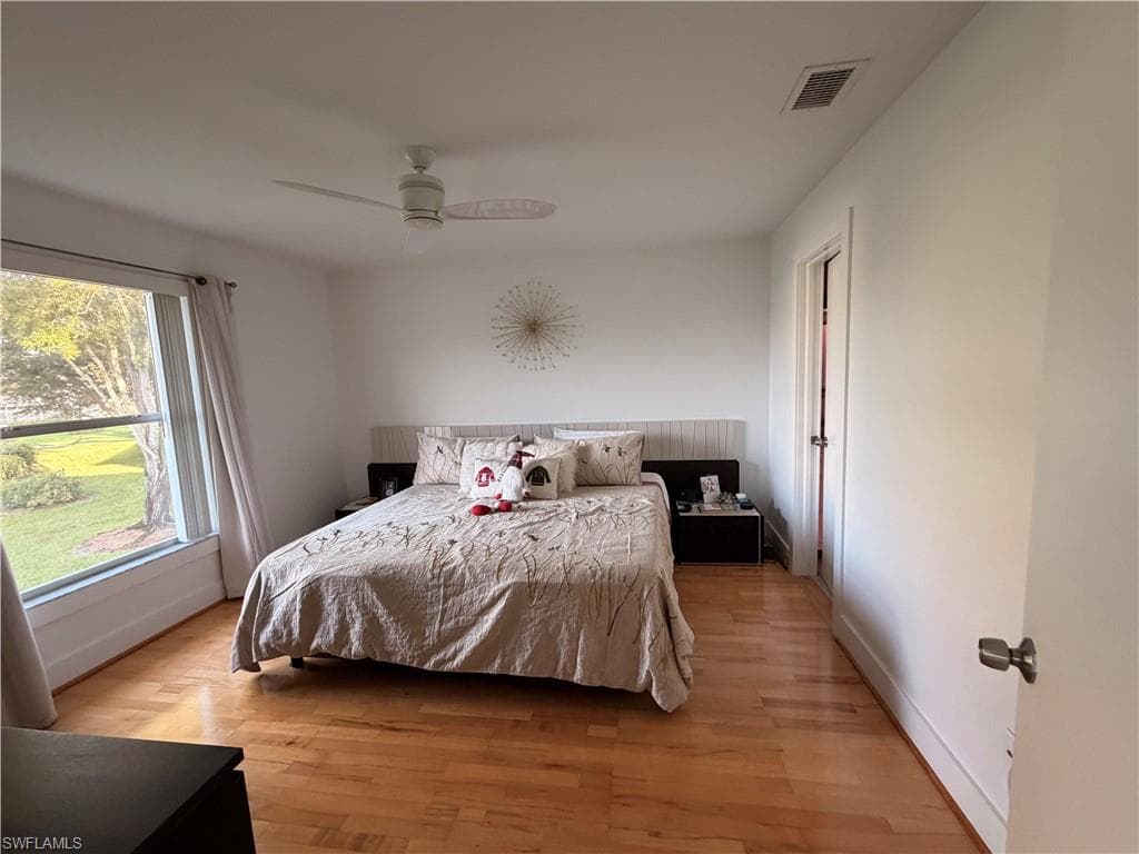 1330 Derbyshire CT # E203, NAPLES FL 34116-31