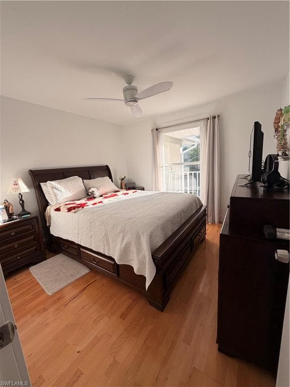 1330 Derbyshire CT # E203, NAPLES FL 34116-8