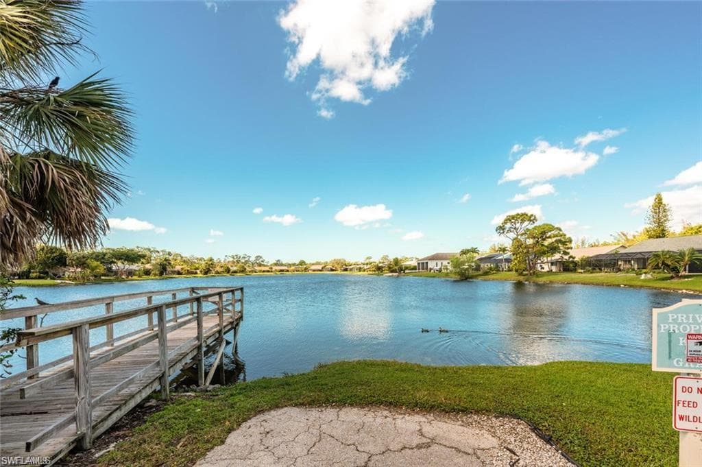 1330 Derbyshire CT # E203, NAPLES FL 34116-23