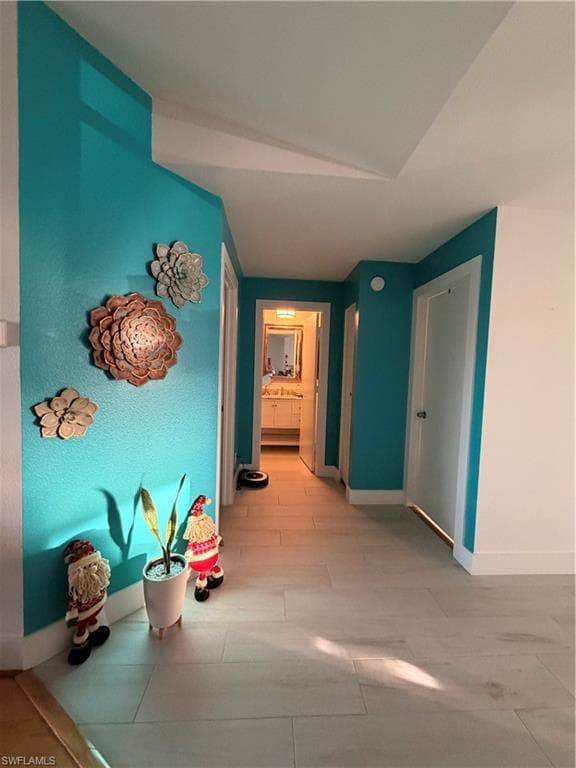 1330 Derbyshire CT # E203, NAPLES FL 34116-29