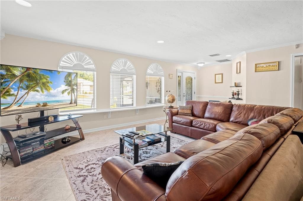 3042 Mango ST, FORT MYERS FL 33916-5