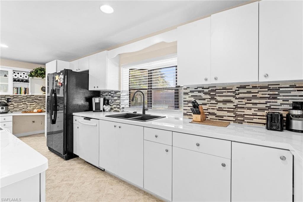 3042 Mango ST, FORT MYERS FL 33916-11