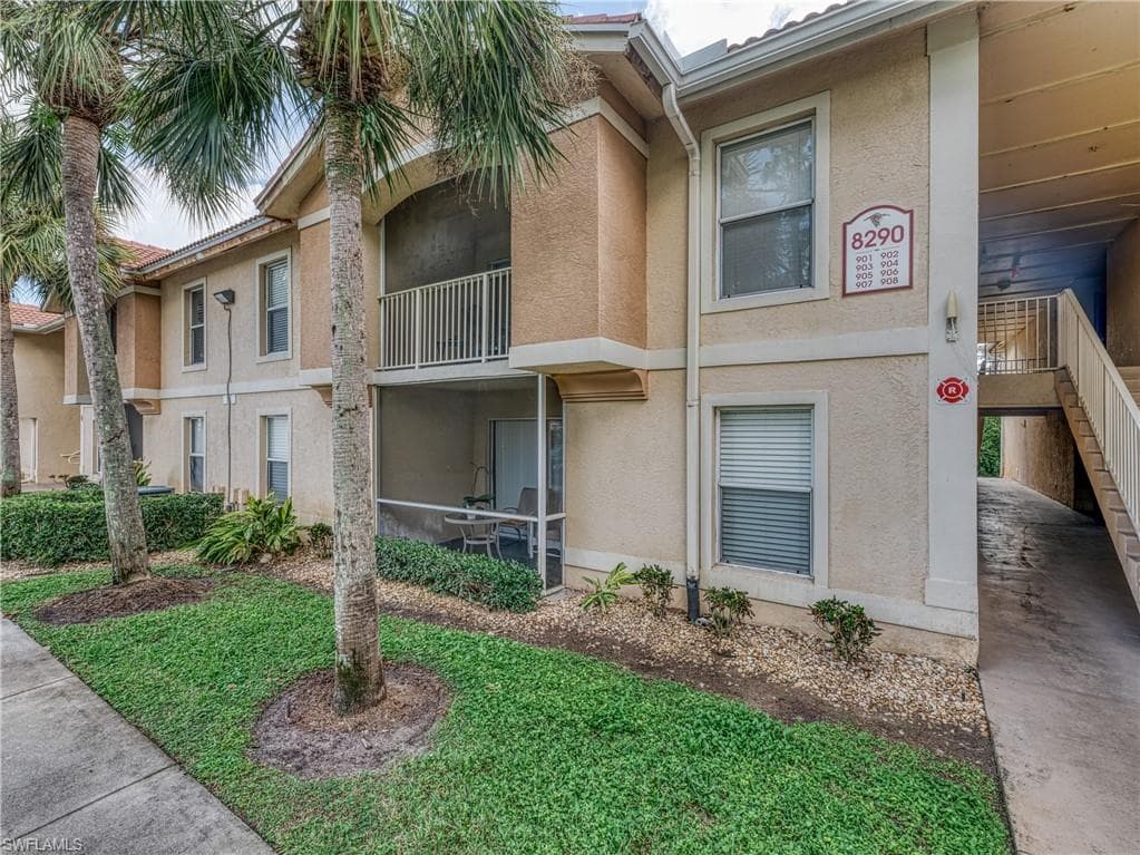 8290 Ibis Club LN # 902, NAPLES FL 34104-24