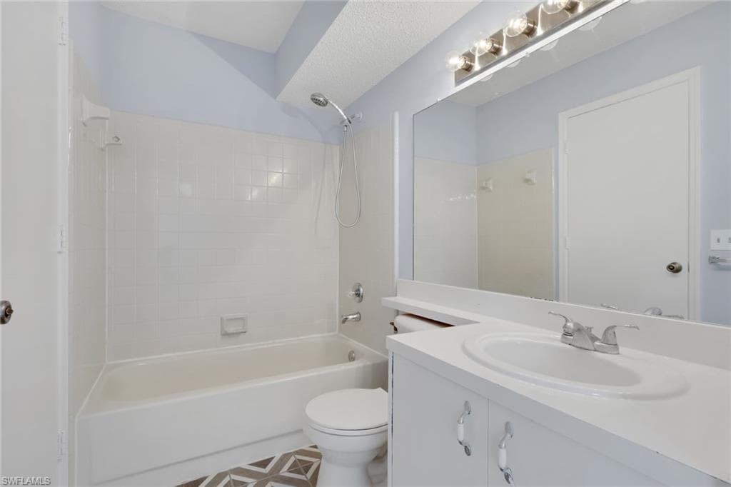 13565 Eagle Ridge DR # 1124, FORT MYERS FL 33912-19